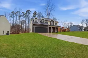 120 Orville Dr, High Point, NC 27260 - Photo 2