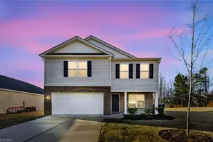 2312 Wilpar Dr, Greensboro, NC 27406 - Photo 2