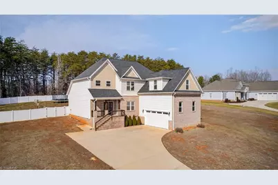 7507 Bentridge Forest Drive, Kernersville, NC 27284 - Photo 2