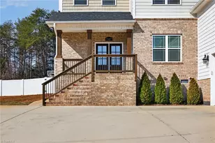 7507 Bentridge Forest Dr, Kernersville, NC 27284 - Photo 4