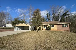 340 Hillcrest Dr, Elkin, NC 28621 - Photo 1