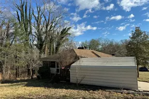 340 Hillcrest Dr, Elkin, NC 28621 - Photo 6