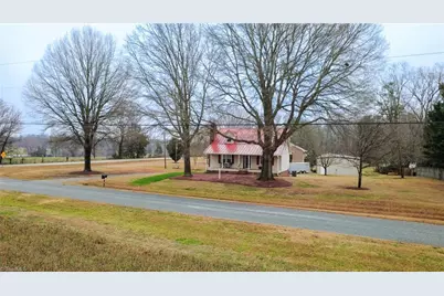 129 Sunset Court, Winston-Salem, NC 27107 - Photo 6