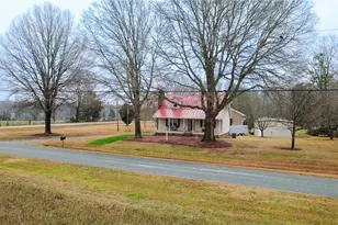 129 Sunset Ct, Winston-Salem, NC 27107 - Photo 6