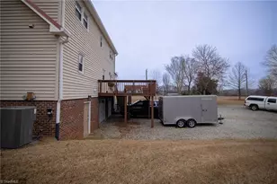 129 Sunset Ct, Winston-Salem, NC 27107 - Photo 36