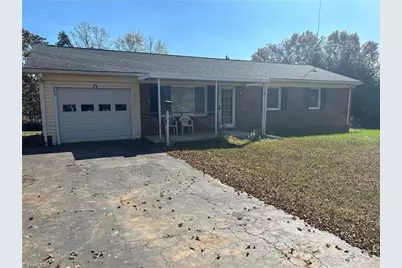 263 Badgett Avenue, Mount Airy, NC 27030 - Photo 2