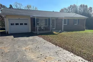 263 Badgett Ave, Mount Airy, NC 27030 - Photo 2