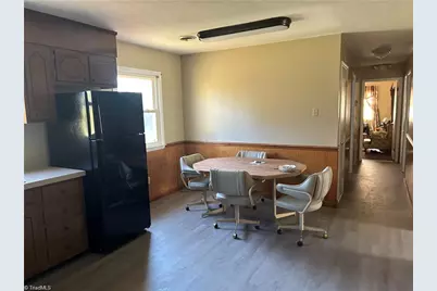 263 Badgett Avenue, Mount Airy, NC 27030 - Photo 4