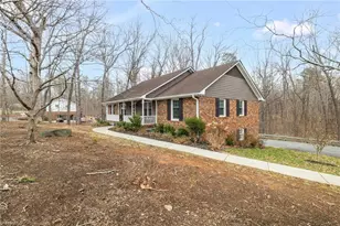 7410 Dickinben Dr, Summerfield, NC 27358 - Photo 6