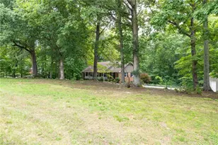 7410 Dickinben Dr, Summerfield, NC 27358 - Photo 6
