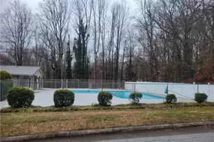 2200 Sunderland Rd, Winston-Salem, NC 27103 - Photo 4