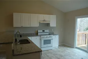 1910 Glenside Dr, Greensboro, NC 27405 - Photo 4