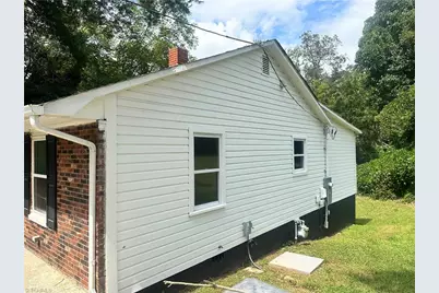 621 E Sharpe Street, Statesville, NC 28677 - Photo 4
