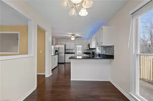 6721 River Hills Dr, Greensboro, NC 27410 - Photo 8