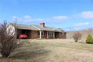 1662 Ralph Joyce Rd, Sandy Ridge, NC 27046 - Photo 2