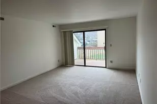 1524 Benjamin Pkwy, Greensboro, NC 27408 - Photo 6