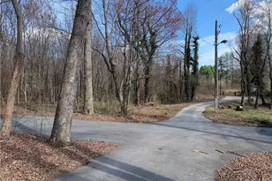 320 W King St, King, NC 27021 - Photo 6