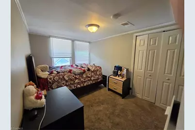 15 College Street, Thomasville, NC 27360 - Photo 14