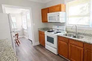 15 College St, Thomasville, NC 27360 - Photo 2