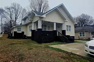 15 College St, Thomasville, NC 27360 - Photo 8