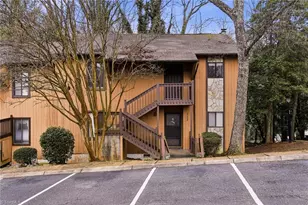 118 Cloister Oaks Cir, Winston-Salem, NC 27127 - Photo 2