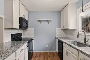 118 Cloister Oaks Cir, Winston-Salem, NC 27127 - Photo 6