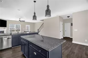 573 Mahogany Dr, Thomasville, NC 27360 - Photo 10