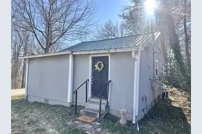 1101 Old US Highway 421, Wilkesboro, NC 28697 - Photo 2