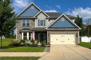 1823 Ridge Creek Dr, Kernersville, NC 27284 - Photo 2