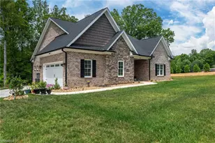 1020 Nauvoo Ridge Dr, Tobaccoville, NC 27050 - Photo 20