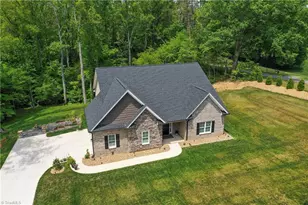 1020 Nauvoo Ridge Dr, Tobaccoville, NC 27050 - Photo 18