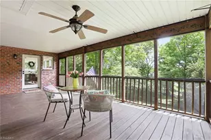 2027 Fairview Cir, Wilkesboro, NC 28697 - Photo 10