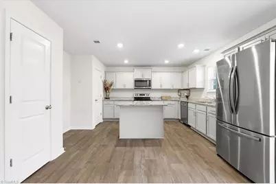 4556 Heatherly Road, Winston-Salem, NC 27105 - Photo 10