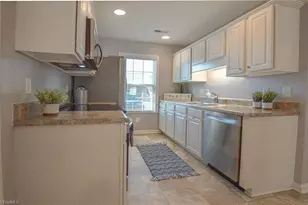 3109 Hyde Pl Cir, Winston-Salem, NC 27103 - Photo 6