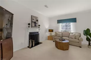 31 Fountain Manor Dr, Greensboro, NC 27405 - Photo 8