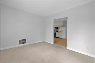 31 Fountain Manor Dr, Greensboro, NC 27405 - Photo 22