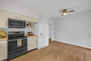 31 Fountain Manor Dr, Greensboro, NC 27405 - Photo 18