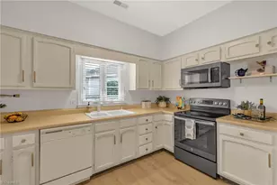 31 Fountain Manor Dr, Greensboro, NC 27405 - Photo 10