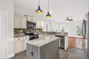 2304 Bayleaf Ct, Greensboro, NC 27455 - Photo 14