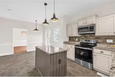 2304 Bayleaf Court, Greensboro, NC 27455 - Photo 16