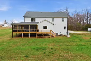 1140 Shelton Rd, Yadkinville, NC 27055 - Photo 8