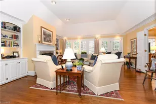 4 Sommerton Ct, Greensboro, NC 27408 - Photo 10