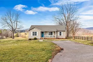 155 Jays Meadow Ln, Purlear, NC 28665 - Photo 2