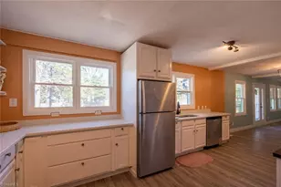 1916 New Garden Rd, Greensboro, NC 27410 - Photo 18