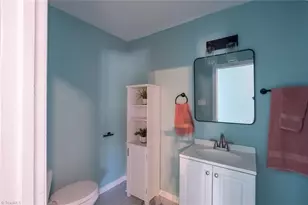 1916 New Garden Rd, Greensboro, NC 27410 - Photo 30