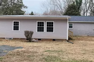 1737 Amos St, Reidsville, NC 27320 - Photo 18