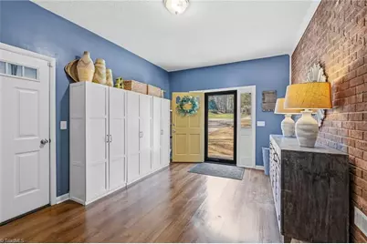 4455 Langhorne Drive, Winston-Salem, NC 27106 - Photo 8