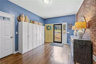 4455 Langhorne Dr, Winston-Salem, NC 27106 - Photo 8