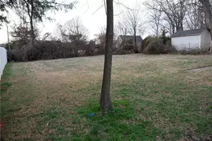 3920 Leo St, Winston-Salem, NC 27105 - Photo 4