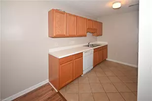905 Hanahan Ct, Greensboro, NC 27409 - Photo 10